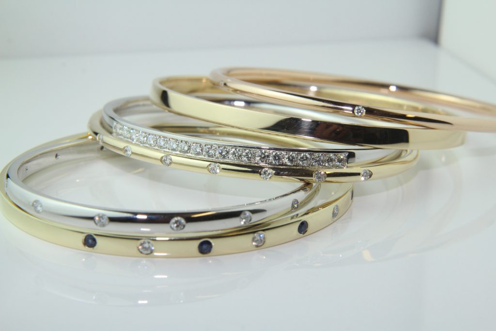 Classical bangles - upcycled gold. Diamonds optional