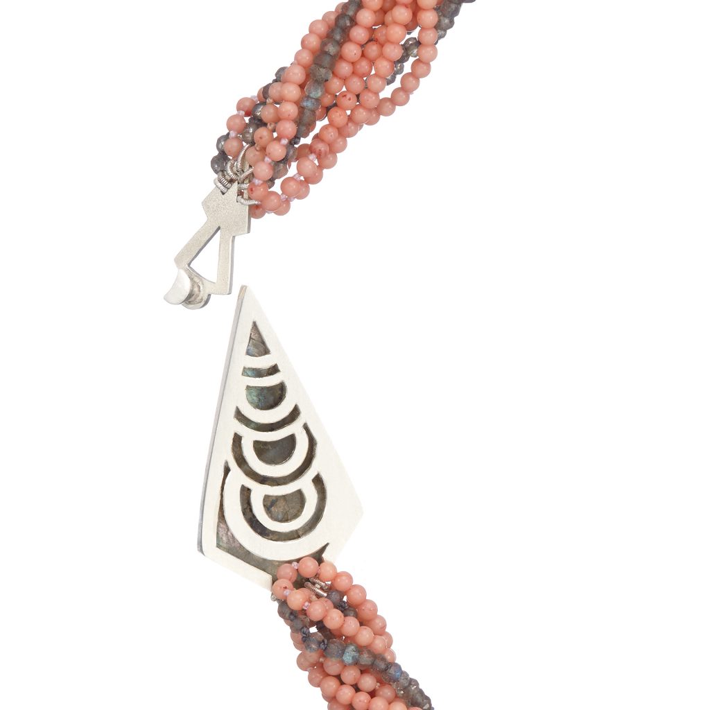 Puzzle clasp necklace