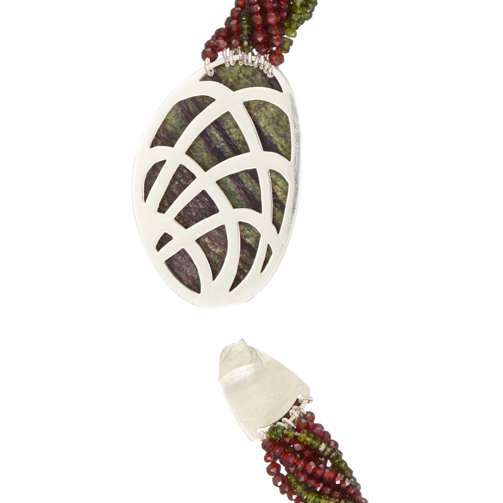 Puzzle clasp necklace