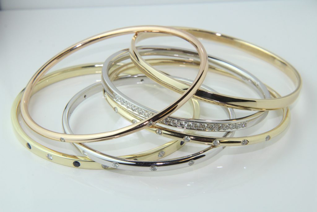 Classical bangles - upcycled gold. Diamonds optional